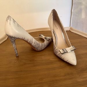 Coach heels size 7.5